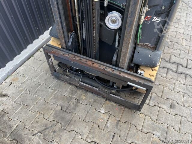Electric 3-wheel forklift Linde E16-02