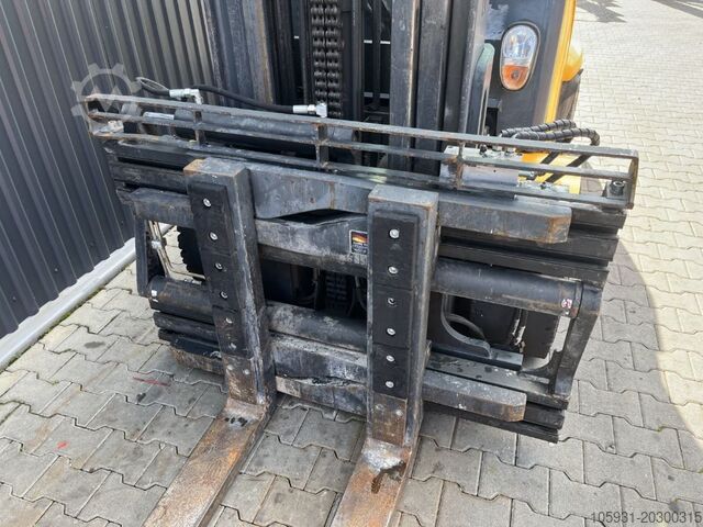 Electric 4-wheel forklift Jungheinrich EFGS50