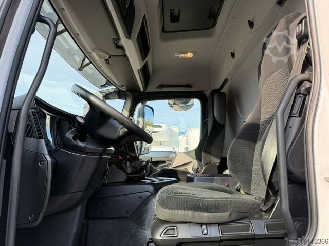 Refrigerated truck MERCEDES-BENZ ANTOS 1827 L Kühlkoffer 7,5 m LBW 1,5 T*BI-ZONE