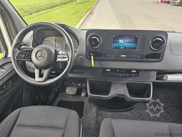 High-roof van MERCEDES-BENZ SPRINTER 314 L2H2 Mbux Automaat!