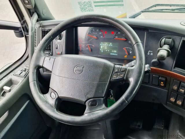 Suitcase Volvo FH 13.460 Globetrotter XL 6x2 - Box with side d...