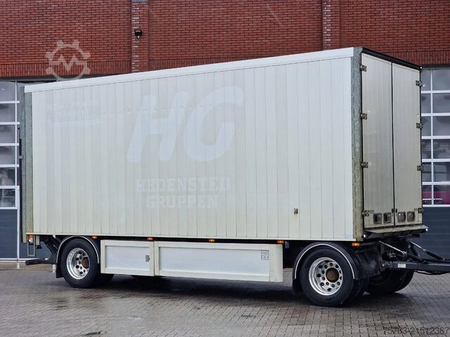 Suitcase Volvo FH 13.460 Globetrotter XL 6x2 - Box with side d...
