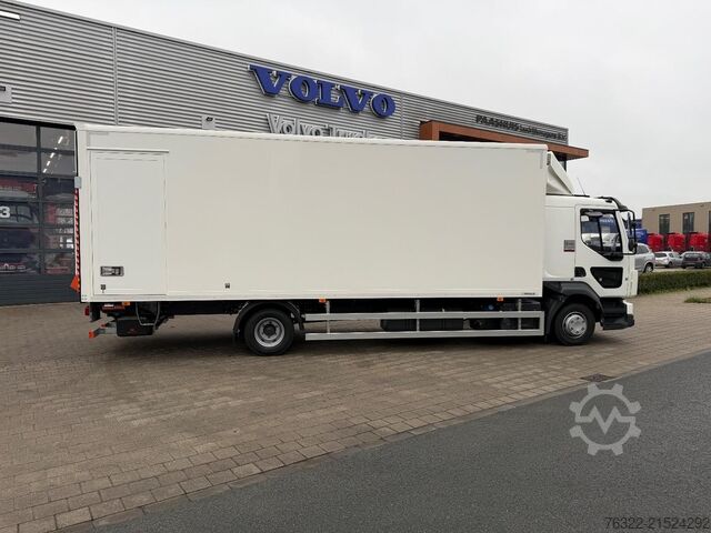 Koffer Renault D 12 LOW P4X2  210E6 / GESLOTEN BAK MET LAADKLE...