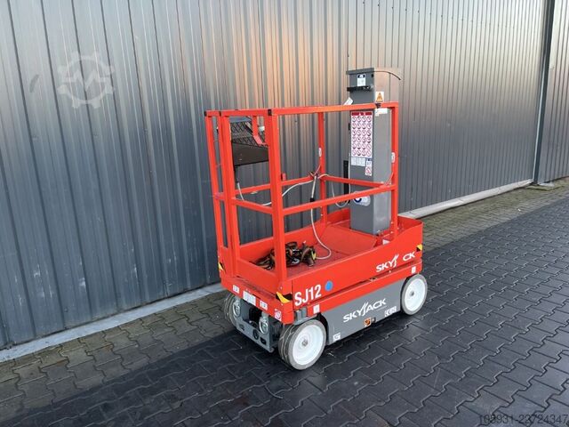 Teleskopmastbühne Skyjack SJ12