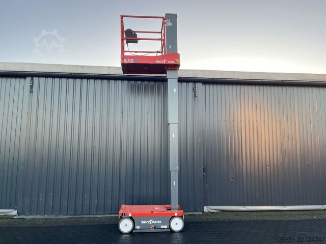 Teleskopmastbühne Skyjack SJ12