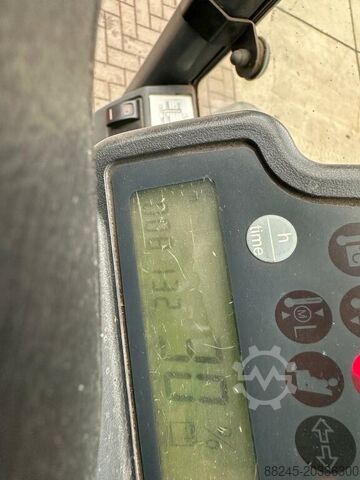 VS-22429 Electric forklift Jungheinrich EFG540 with fork spreader JUNGHEINRICH EFG540