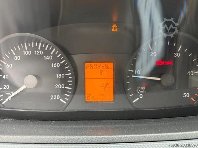 Box van Mercedes-Benz Vito 111 CDI Lang Imperial Achterklep 3 zits 2 ...
