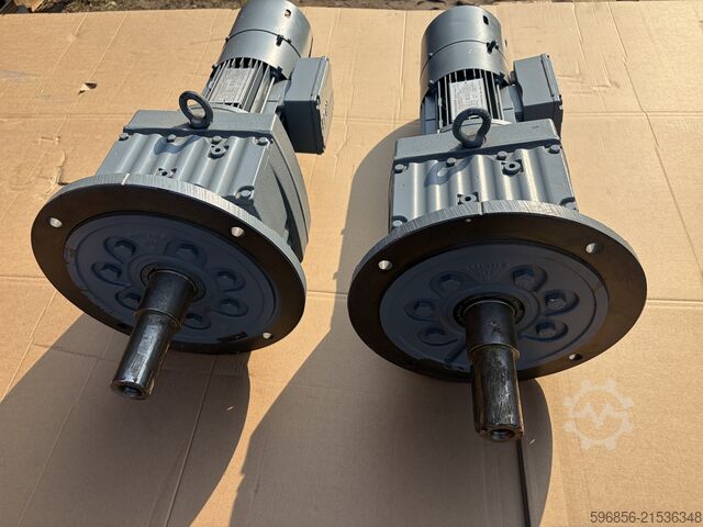 SEW EURODRIVE Getriebemotor RF77 DT80N4 BMG/HF/ES1S, 0,75 kW Motoreduktor SEW EURODRIVE RF77 DT80N4 BMG/HF/ES1S 0,75kW Motoreduktor SEW EURODRIVE RF77 DT80N4 BMG/HF/ES1S 0,75kW