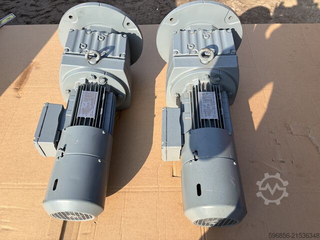 SEW EURODRIVE Getriebemotor RF77 DT80N4 BMG/HF/ES1S, 0,75 kW Motoreduktor SEW EURODRIVE RF77 DT80N4 BMG/HF/ES1S 0,75kW Motoreduktor SEW EURODRIVE RF77 DT80N4 BMG/HF/ES1S 0,75kW