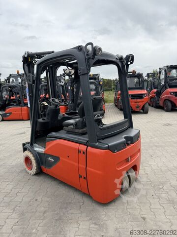 Electric 3-wheel forklift Linde E20L-02