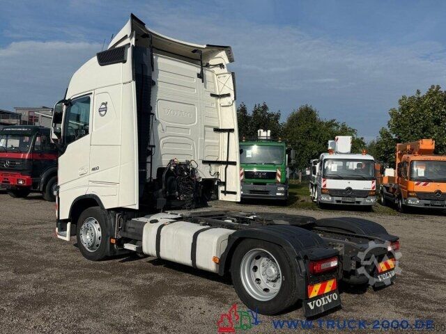 Standard tractor unit Volvo FH12 Globetrotter Bett Kühlschrank Gr. Tank 1.Hd
