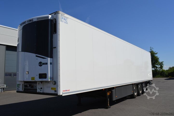 Kühlsattelauflieger SCHMITZ CARGOBULL SKO FP 60 ThermoKing SLXi 300