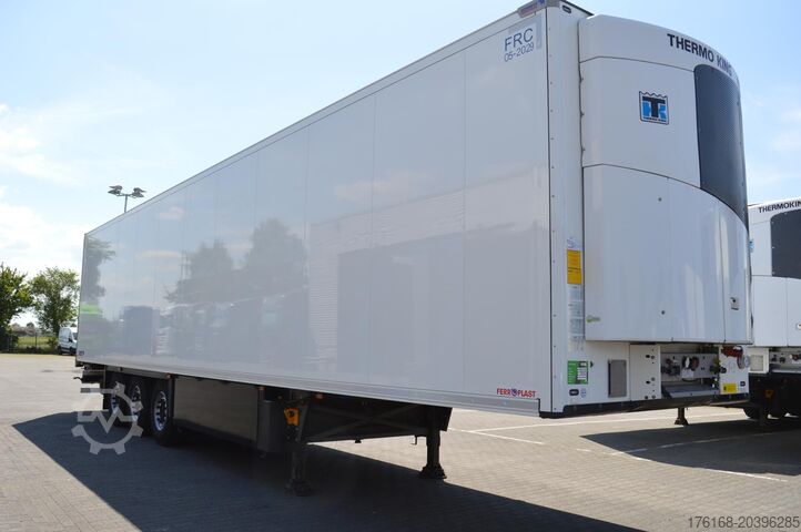 Kühlsattelauflieger SCHMITZ CARGOBULL SKO FP 45 ThermoKing SLXi 300