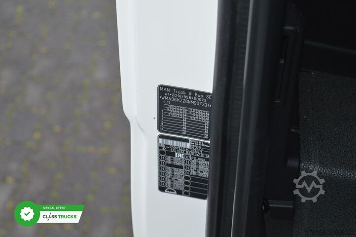 Standard tractor unit MAN TGX 18.470 GX