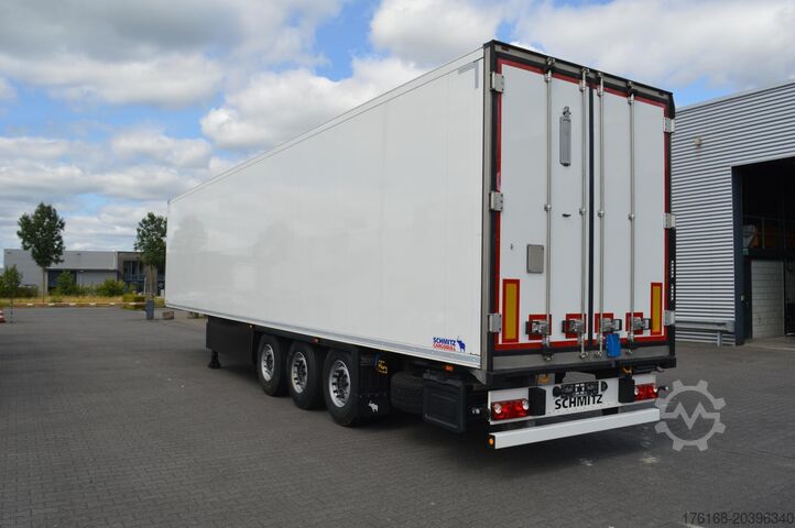 Kühlsattelauflieger SCHMITZ CARGOBULL SKO FP 45 Carrier Vector 1550