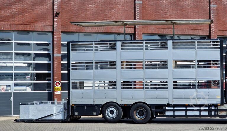 Cattle transport Berdex FH 460 Berdex 3 deck livestock - Loadlift - Lif...