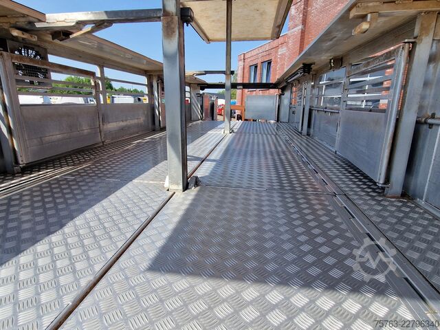 Cattle transport Berdex FH 460 Berdex 3 deck livestock - Loadlift - Lif...
