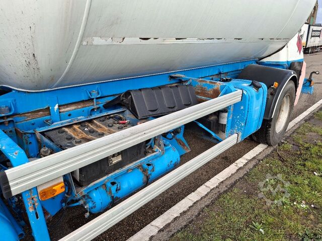 Tankwagen RENAULT MIDLUM 280DXI