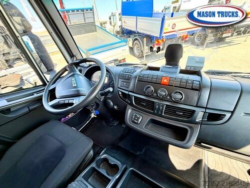Flatbed truck with tarp Iveco Eurocargo 80-220P