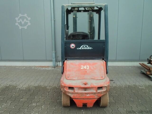 Electric 4-wheel forklift LINDE E 20 P