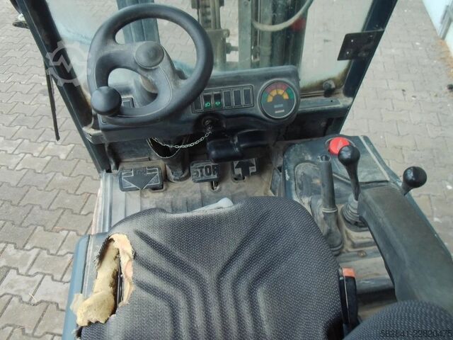 Electric 4-wheel forklift LINDE E 20 P
