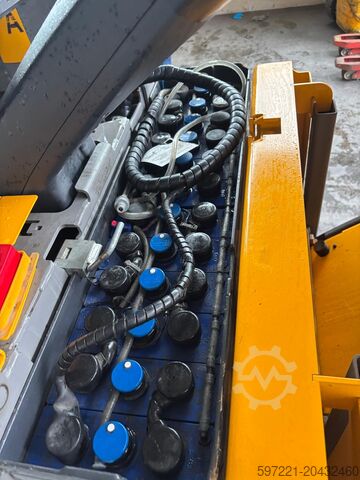 Tow Tugs Jungheinrich EZS C40