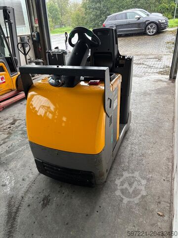 Tow Tugs Jungheinrich EZS C40