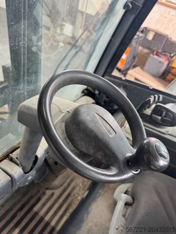 Elektrisch – 4 Räder Jungheinrich EFG 320 Batterie aus BJ:2018