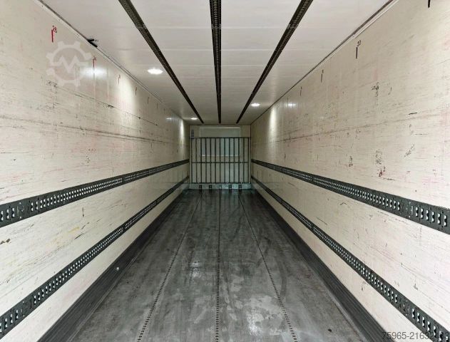 Reefer semitrailer CHEREAU CSD3 TECNOGAM LIFT AXLE TAIL LIFT 1340x250x265 C