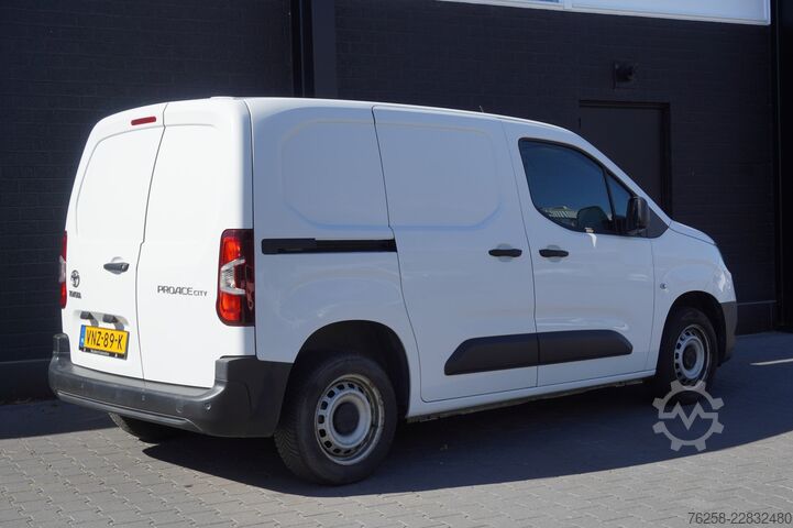Panel van Toyota PROACE CITY 1.5 D-4D EURO 6 - Airco - Cruise - ...
