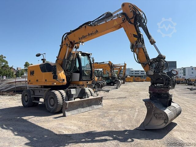 Wheeled Excavator Liebherr A 918 Litronic with Tiltrotator