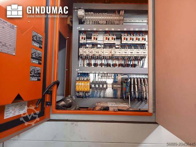 VERTIKALES BEARBEITUNGSZENTRUM MICROCUT V-30 Challenger