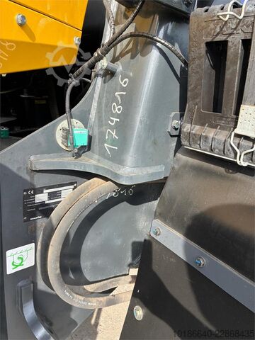 Komatsu WA270-8E0 Komatsu WA270-8E0