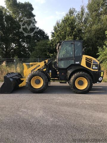 Komatsu WA100M-7 Komatsu WA100M-7