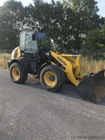 Komatsu WA100M-7 Komatsu WA100M-7