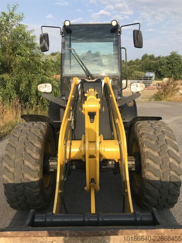 Komatsu WA100M-7 Komatsu WA100M-7