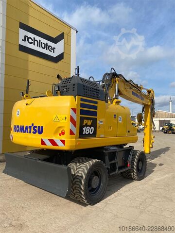Komatsu PW180-11E0 Komatsu PW180-11E0
