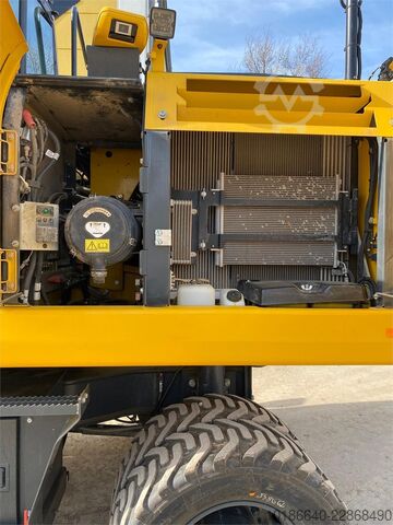 Komatsu PW180-11E0 Komatsu PW180-11E0