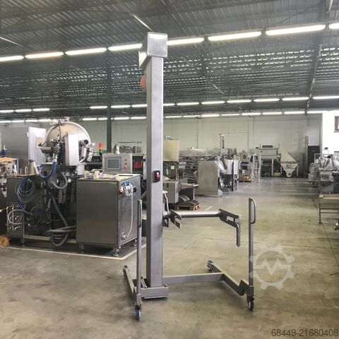 Mobile Beschickung für 200L Normwagen Barsso mobiele lift voor 200L normwagens