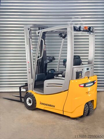Elektro 3-Rad Jungheinrich EFG 215 - nur 3700std. - Service Neu- Batterie 90%