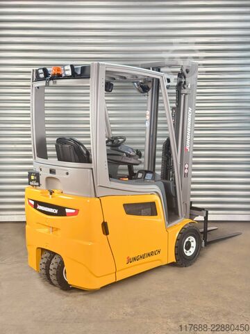 Elektro 3-Rad Jungheinrich EFG 215 - nur 3700std. - Service Neu- Batterie 90%