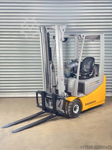 Elektro 3-Rad Jungheinrich EFG 215 - nur 3.950 Std - Service Neu Batterie 87%