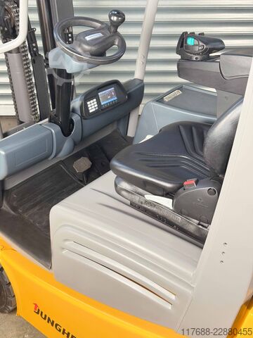 Elektro 3-Rad Jungheinrich EFG 215 - nur 3.950 Std - Service Neu Batterie 87%