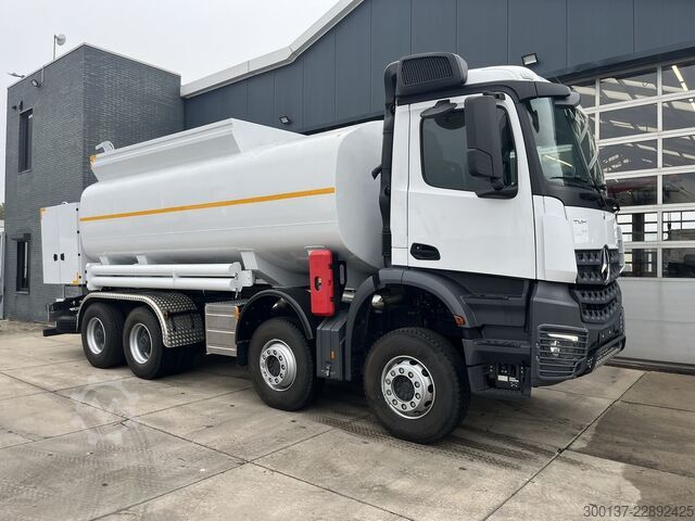 Tanklaster Mercedes-Benz Arocs 4140 8x4 | Fuel Tank | Stock
