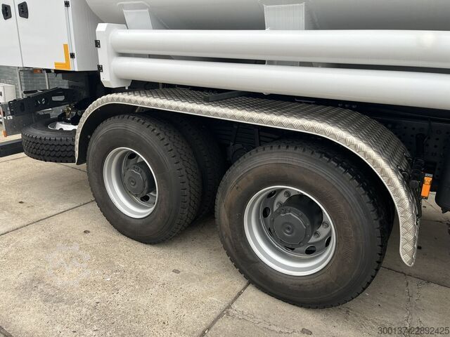 Tanklaster Mercedes-Benz Arocs 4140 8x4 | Fuel Tank | Stock