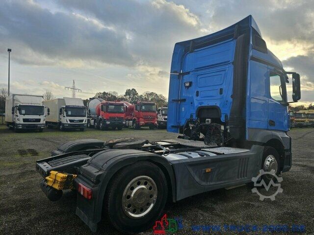 Standard tractor unit Mercedes-Benz Actros 1842 LS StreamSpace 2 Betten Kühlschrank