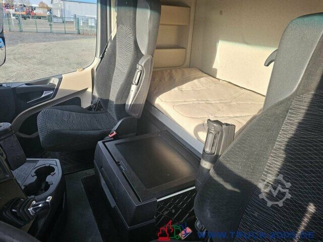 Standard tractor unit Mercedes-Benz Actros 1842 LS StreamSpace 2 Betten Kühlschrank