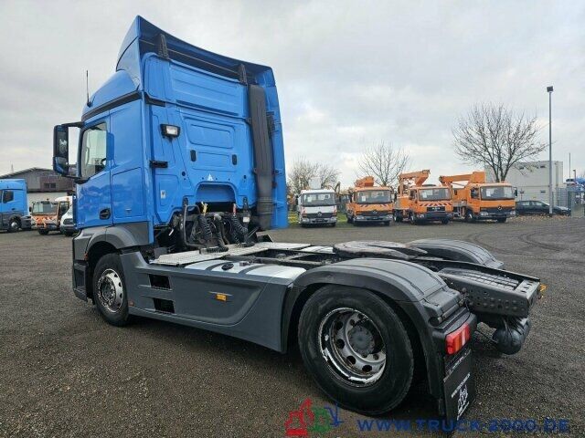 Standard tractor unit Mercedes-Benz Actros 1842 LS StreamSpace Retarder Kühlschrank