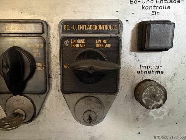 Eccentric press double column Schuler P4 E2 SQ 1200