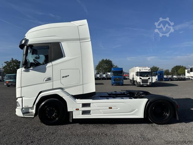 Standard tractor unit DAF XG+ 530 Intarder Navigation Standklima